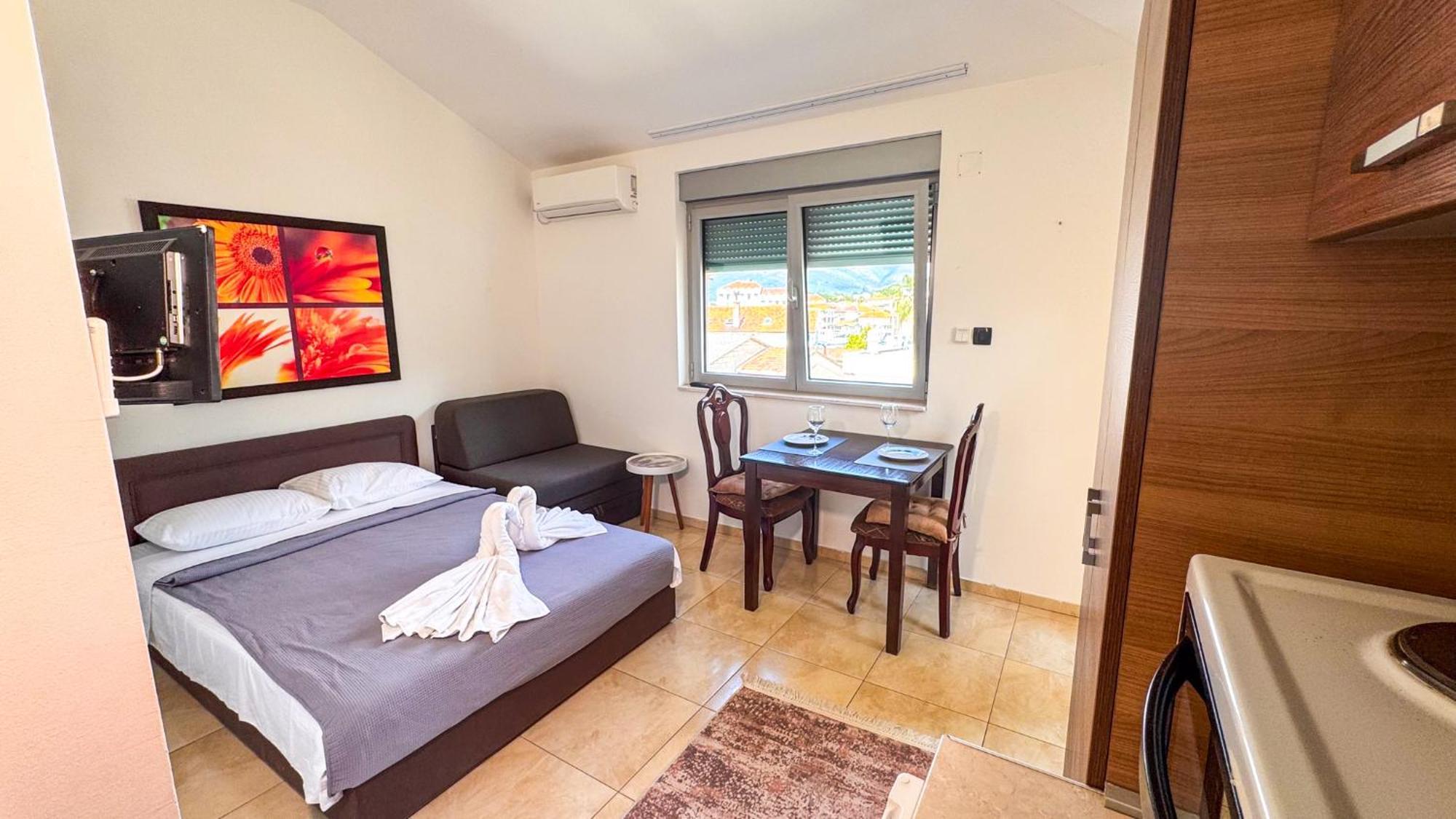 Qumi Apartments Tivat Dış mekan fotoğraf